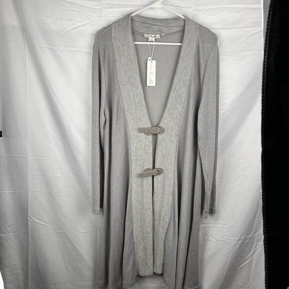 NWT Simply Noelle Women’s Lightweight Sweater Size L/XL 12-14 - Picture 1 of 5